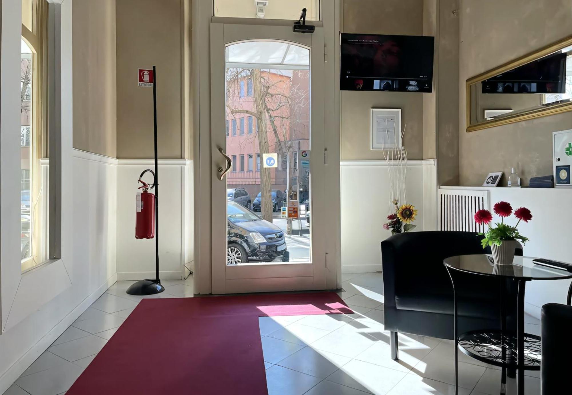 Hotel Aurelia Milano Centrale Milão Exterior foto